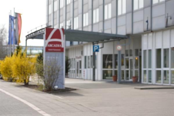 Ramada By Wyndham Hannover Messe Латцен Экстерьер фото
