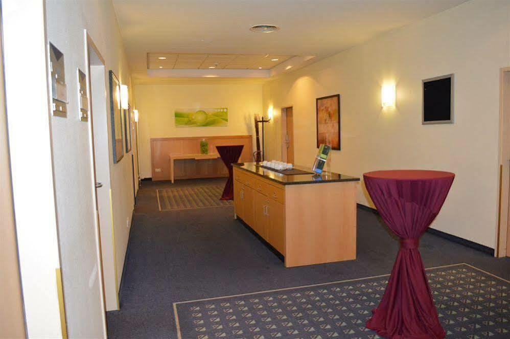 Ramada By Wyndham Hannover Messe Латцен Экстерьер фото