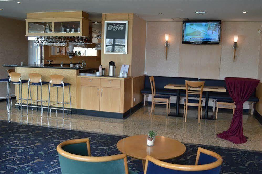 Ramada By Wyndham Hannover Messe Латцен Экстерьер фото